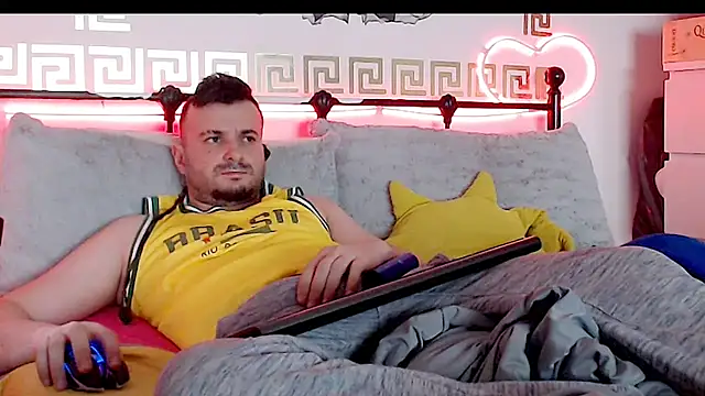 Snapshot of erotico69xxx chatting on September 25, 7:06 pm erotico69xxx online show from September 25, 7:06 pm