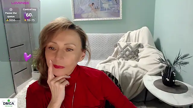 HornyMilf 777 online show from October 31, 5:41 am