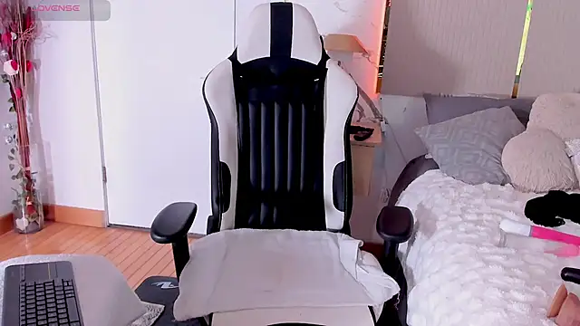 Jadeh Williams02 online show from November 9, 7:34 pm