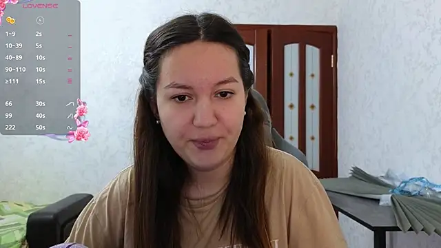 Nelly Fischer online show from April 25, 2:03 pm