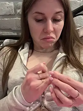 MilissaSee online show from March 5, 4:02 pm