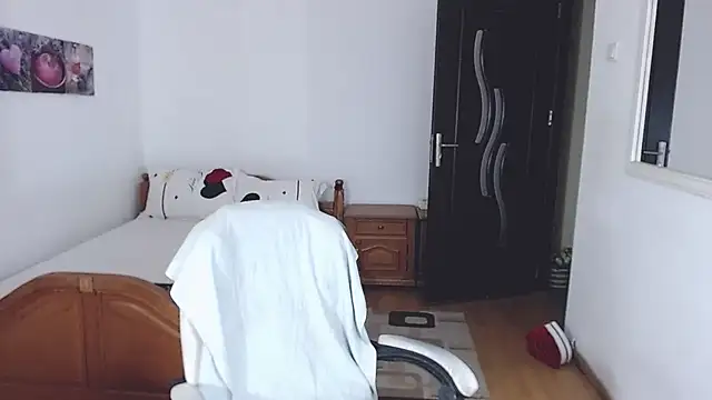 evamaria2024 online show from October 10, 8:13 am