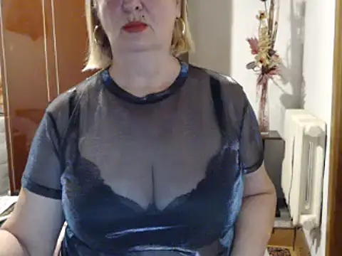 Secretfox online show from October 3, 3:20 pm