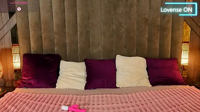 Sexy Lava online show from April 12, 6:29 am