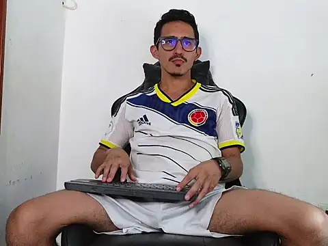 HomeAloneK online show from January 16, 7:18 pm