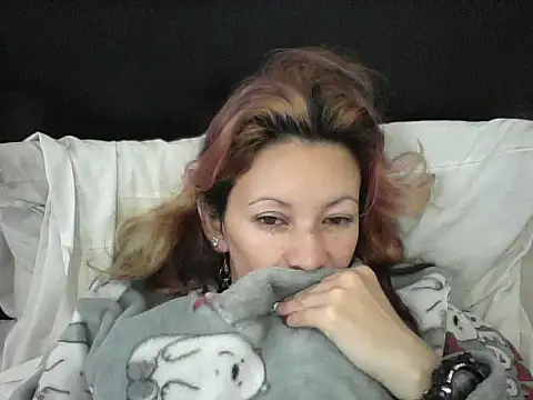 Snapshot of Paulita_x3 chatting on December 27, 11:39 am Paulita x3 online show from December 27, 11:39 am