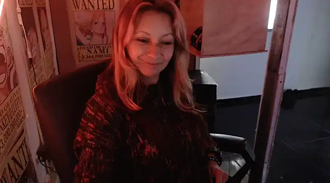 Snapshot of Paulita_x3 chatting on February 14, 4:52 pm Paulita x3 online show from February 14, 4:52 pm