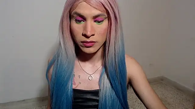 HugeDanex online show from December 4, 6:34 am