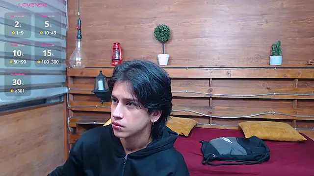 alex 477 online show from April 15, 11:28 am