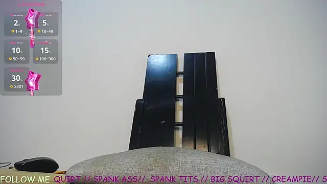 vegalaura   online show from April 10, 1:05 pm