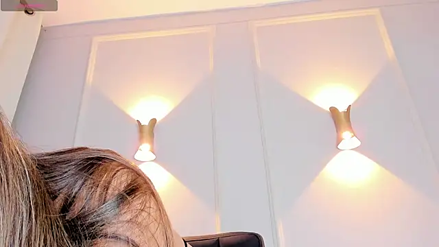 Lia walton online show from December 17, 3:06 pm