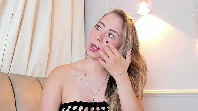 Lia walton online show from March 3, 12:11 pm