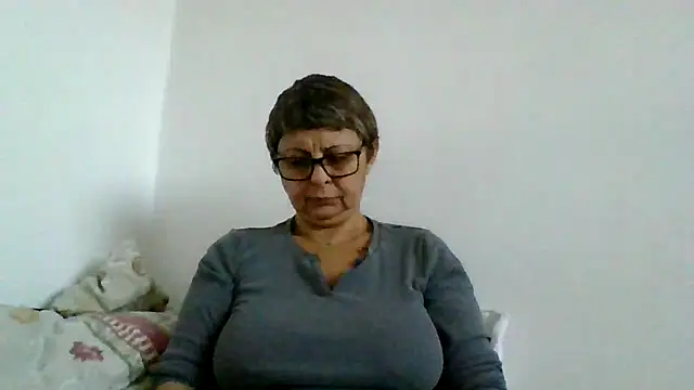 roseblak42 online show from November 11, 2:06 pm