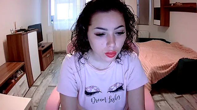 LovelyJulliette online show from October 7, 12:02 pm