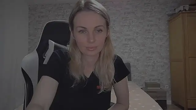 Snapshot of AlissonBia chatting on February 19, 10:06 pm AlissonBia online show from February 19, 10:06 pm