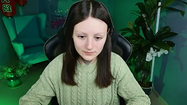 Snapshot of VeliraBraitberg chatting on December 13, 8:09 am VeliraBraitberg online show from December 13, 8:09 am