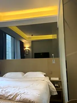 Snapshot of cokezero1668 chatting on November 14, 4:22 am cokezero1668 online show from November 14, 4:22 am