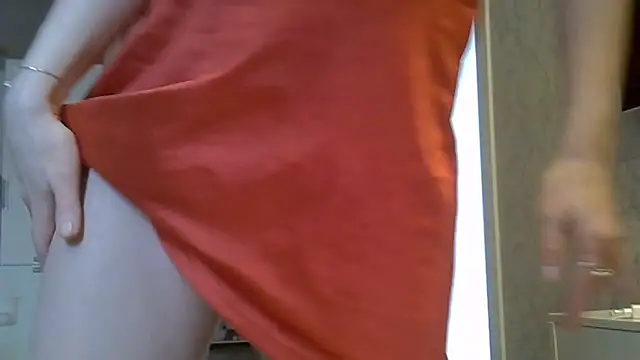 ZarinaSwift online show from May 16, 6:54 am