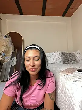 Snapshot of Sol_Miller chatting on March 5, 10:21 pm Sol Miller online show from March 5, 10:21 pm