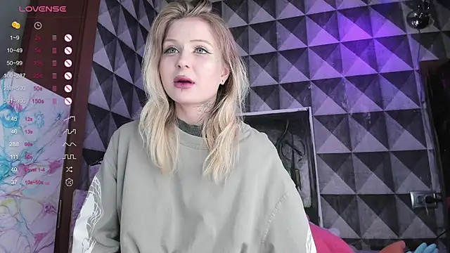 little grinch666 online show from April 11, 7:18 pm