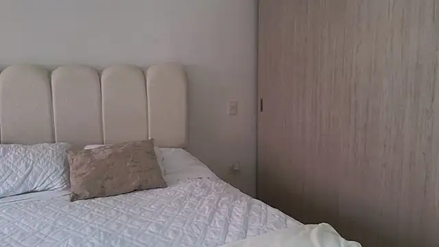 Snapshot of Celeste_Tailor_ chatting on June 19, 8:23 pm Celeste Tailor online show from June 19, 8:23 pm