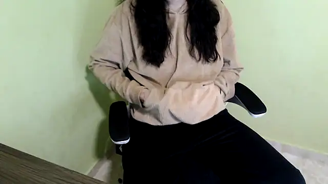 samantha s69 online show from April 8, 10:48 am