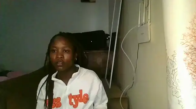 Snapshot of Sonnia_ chatting on December 8, 7:05 am Sonnia online show from December 8, 7:05 am