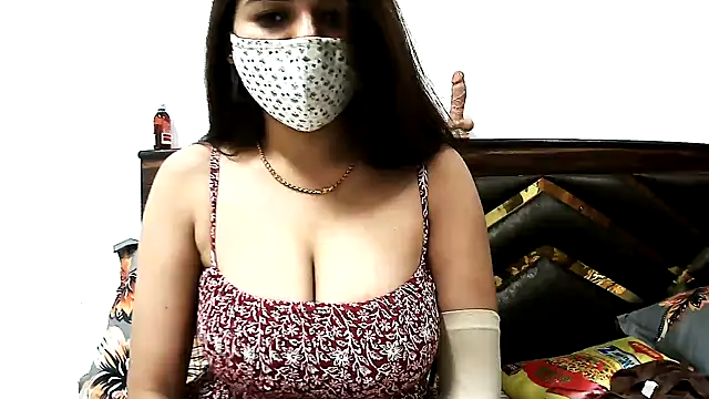 Gloie4u online show from February 19, 10:44 am