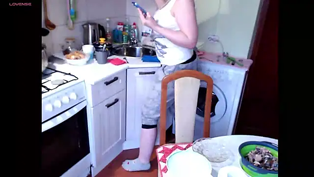 Sakura Green online show from March 19, 2:24 pm