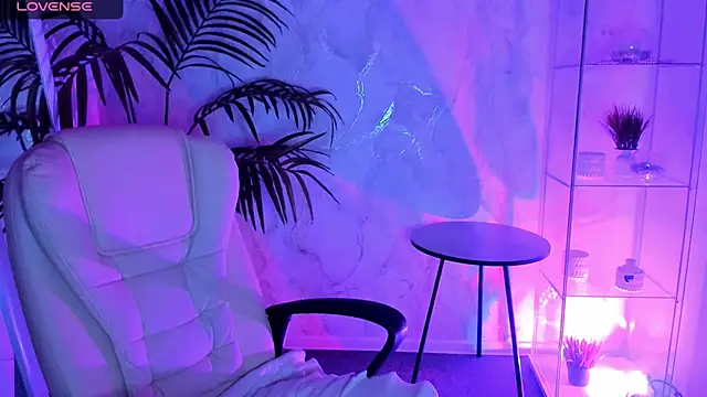 Snapshot of Will_Will_ chatting on February 22, 10:19 pm Will Will online show from February 22, 10:19 pm