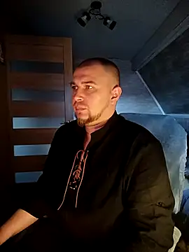 Foxyshaved online show from April 6, 4:57 am