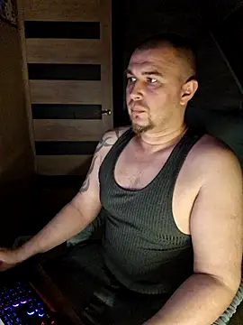 Foxyshaved online show from April 16, 5:36 pm