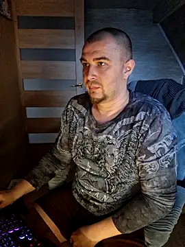 Foxyshaved online show from April 17, 5:43 am