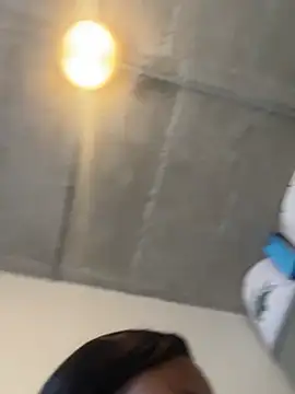 slimcateee online show from February 22, 8:35 am