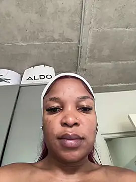 slimcateee online show from March 22, 8:40 am