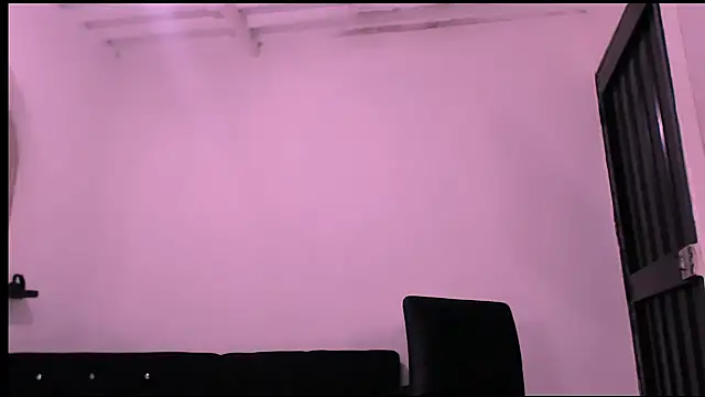 Snapshot of DanielaTsDom chatting on March 7, 6:35 am DanielaTsDom online show from March 7, 6:35 am