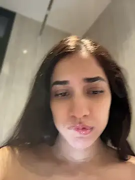 Snapshot of CuteeRose chatting on July 4, 2:01 pm CuteeRose online show from July 4, 2:01 pm