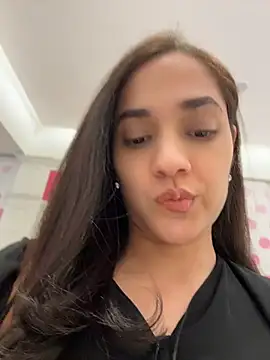 Snapshot of CuteeRose chatting on July 18, 5:06 pm CuteeRose online show from July 18, 5:06 pm