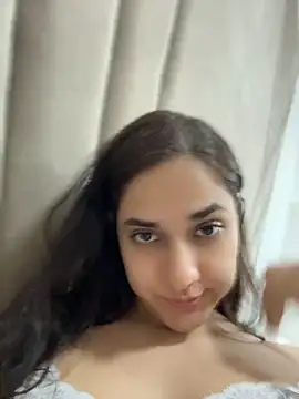 Snapshot of CuteeRose chatting on July 21, 6:21 pm CuteeRose online show from July 21, 6:21 pm
