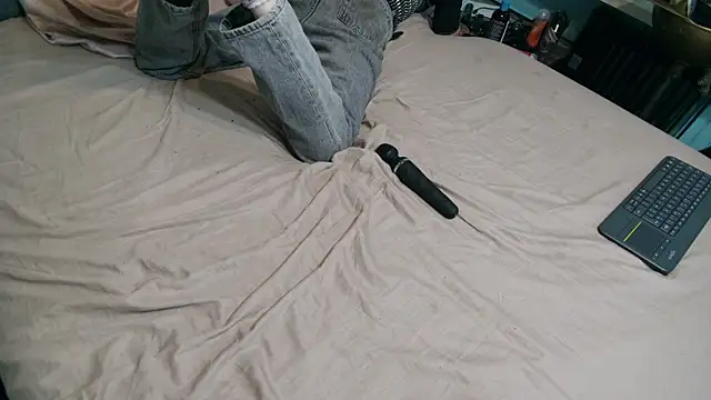 Prxscillia Tx online show from October 23, 7:12 pm