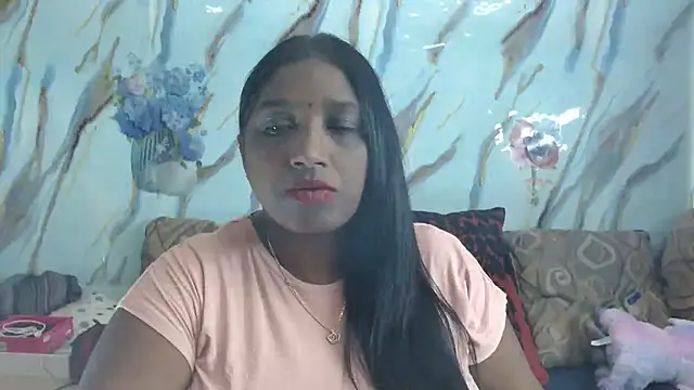Snapshot of Indian_tracy chatting on July 9, 8:18 am Indian tracy online show from July 9, 8:18 am