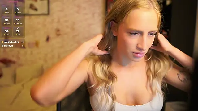 Nicolette  Shea  online show from January 6, 7:56 am