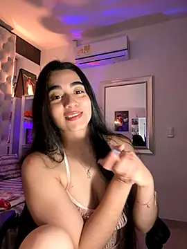 Snapshot of ZarahEvans chatting on September 15, 7:03 pm ZarahEvans online show from September 15, 7:03 pm