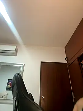 Snapshot of ZarahEvans chatting on October 30, 7:58 pm ZarahEvans online show from October 30, 7:58 pm