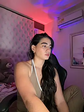 ZarahEvans online show from December 3, 8:07 pm