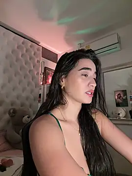 ZarahEvans online show from December 18, 8:04 pm