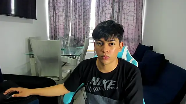 Snapshot of Franco_Rizzo_ chatting on February 21, 10:37 pm Franco Rizzo online show from February 21, 10:37 pm