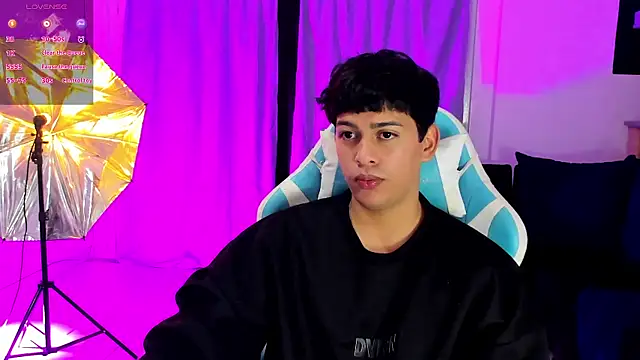 Snapshot of Franco_Rizzo_ chatting on October 22, 1:50 am Franco Rizzo online show from October 22, 1:50 am