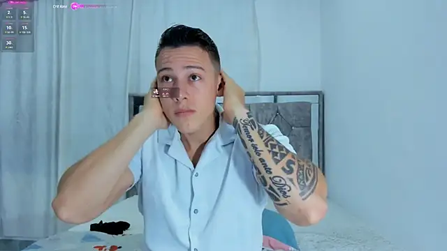 Snapshot of Muscle_King_Cum chatting on January 21, 1:22 pm Muscle King Cum online show from January 21, 1:22 pm