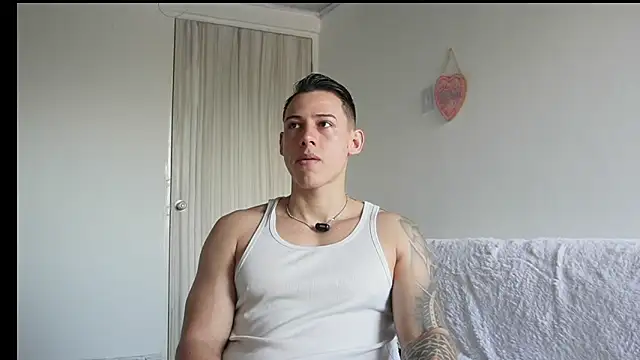 Muscle King Cum online show from May 12, 1:41 pm